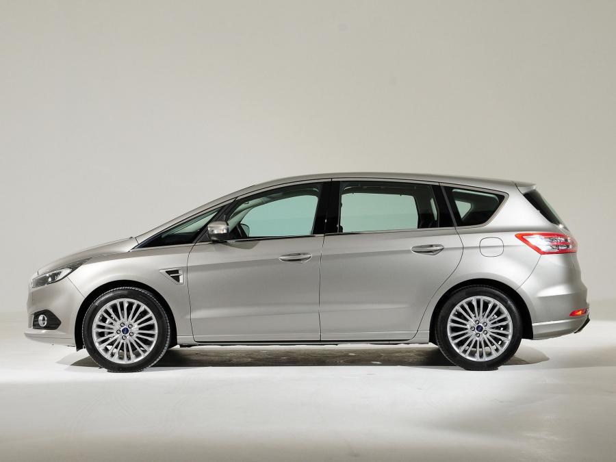  Ford S-Max 2015 года  (фото 2 из 30)